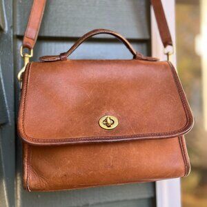 Vintage COACH Cognac Brown Leather Crossbody Shoulder Bag
